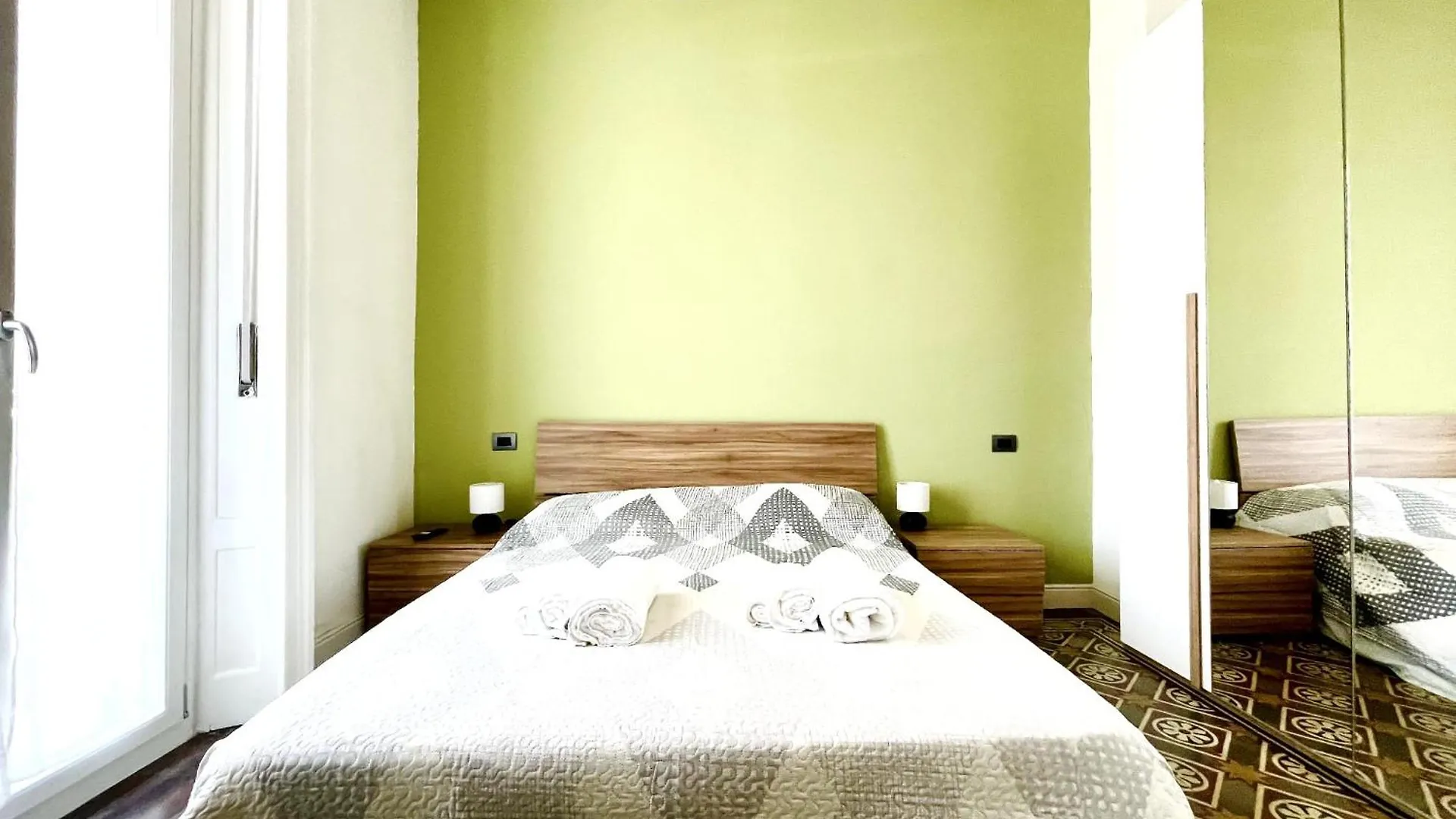Charming Rooms Loreto 4 Milan