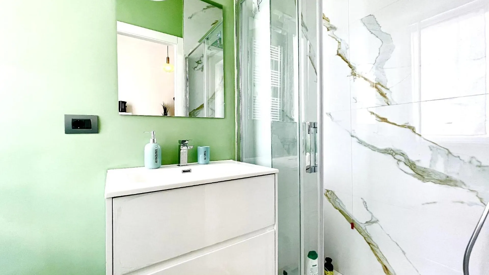 Charming Rooms Loreto 4 Milan Italy