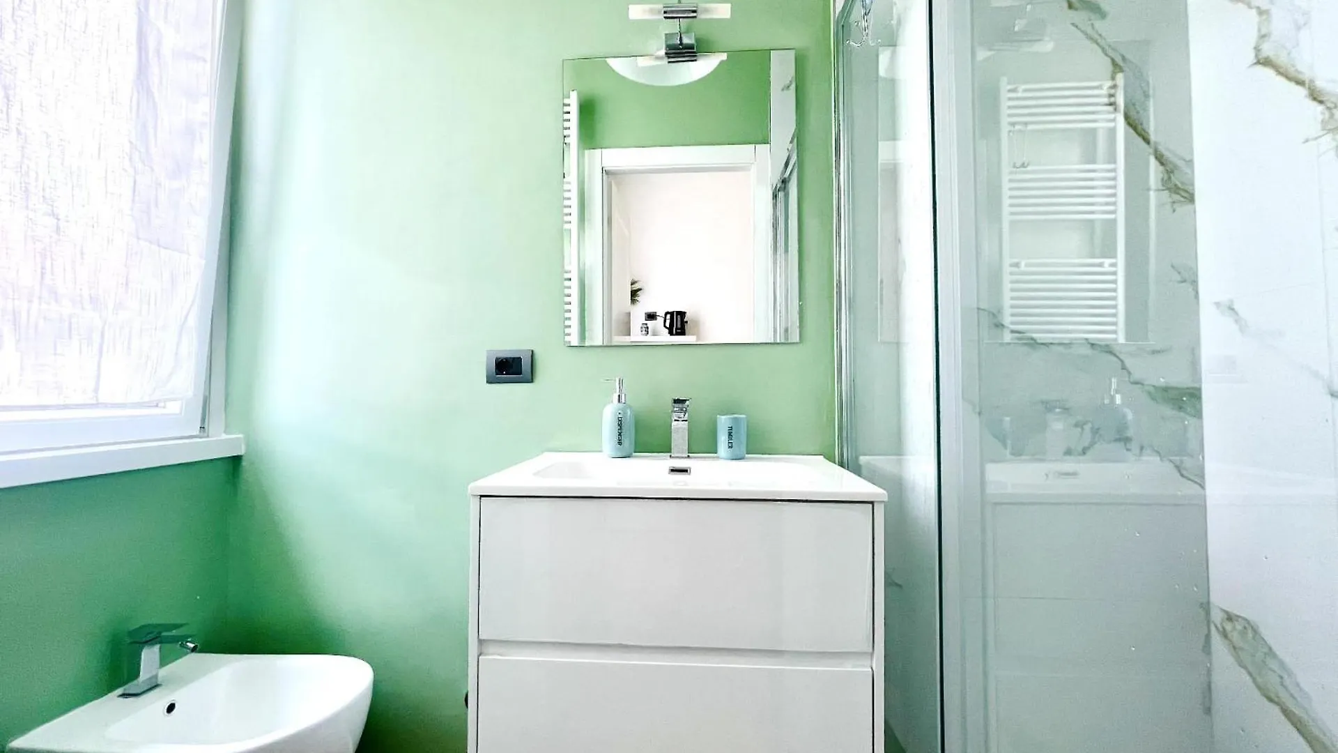 Charming Rooms Loreto 4 Milan Apartment