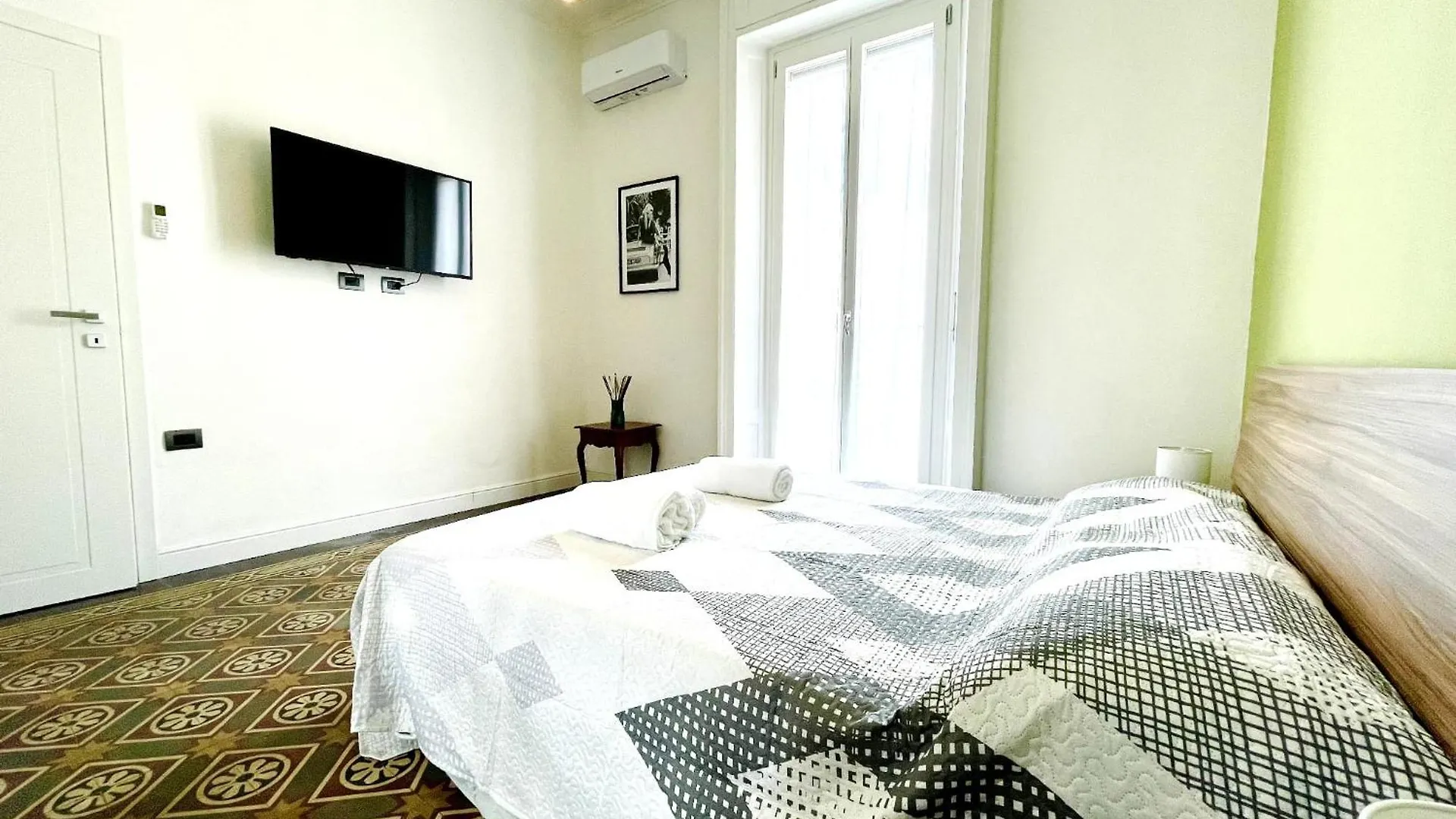 Charming Rooms Loreto 4 Milan